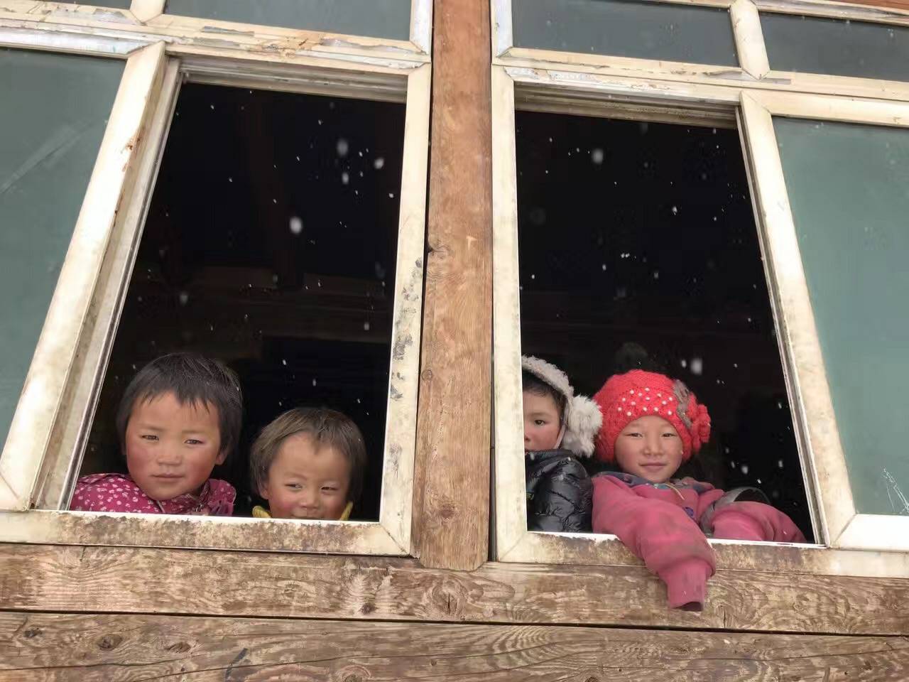 海口翰飞高效物流管理有限公司公益回顾丨家国同欢月同圆 温暖满载甘孜州(图9) 海口翰飞高效物流管理有限公司公益回顾丨家国同欢月同圆 温暖满载甘孜州(图9)