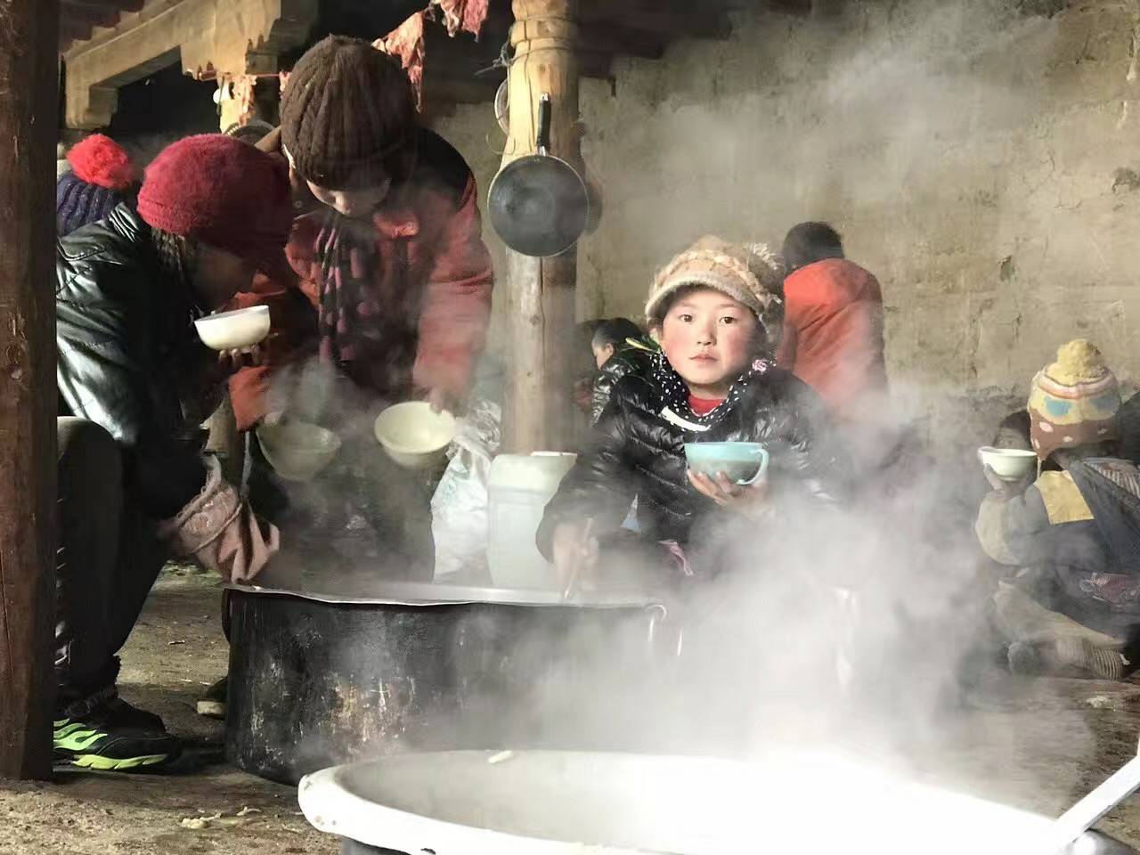海口翰飞高效物流管理有限公司公益回顾丨家国同欢月同圆 温暖满载甘孜州(图10) 海口翰飞高效物流管理有限公司公益回顾丨家国同欢月同圆 温暖满载甘孜州(图10)